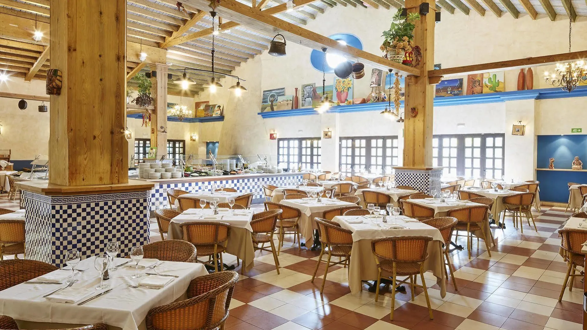 Portaventura Hotel El Paso - Includes Unlimited Access To Portaventura Park & 1 Access To Ferrari Land Салоу